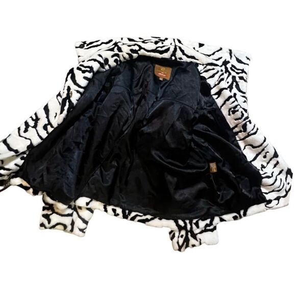 Chokolat White & Black Faux Fur Women’s Warm Winter Go Out Jacket size Large - Picture 10 of 12